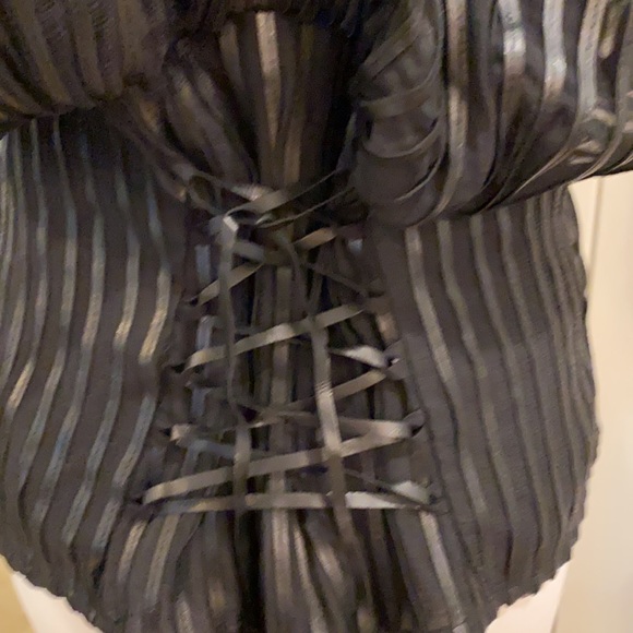 Black top by Anne Fontaine size 4 - Picture 7 of 9